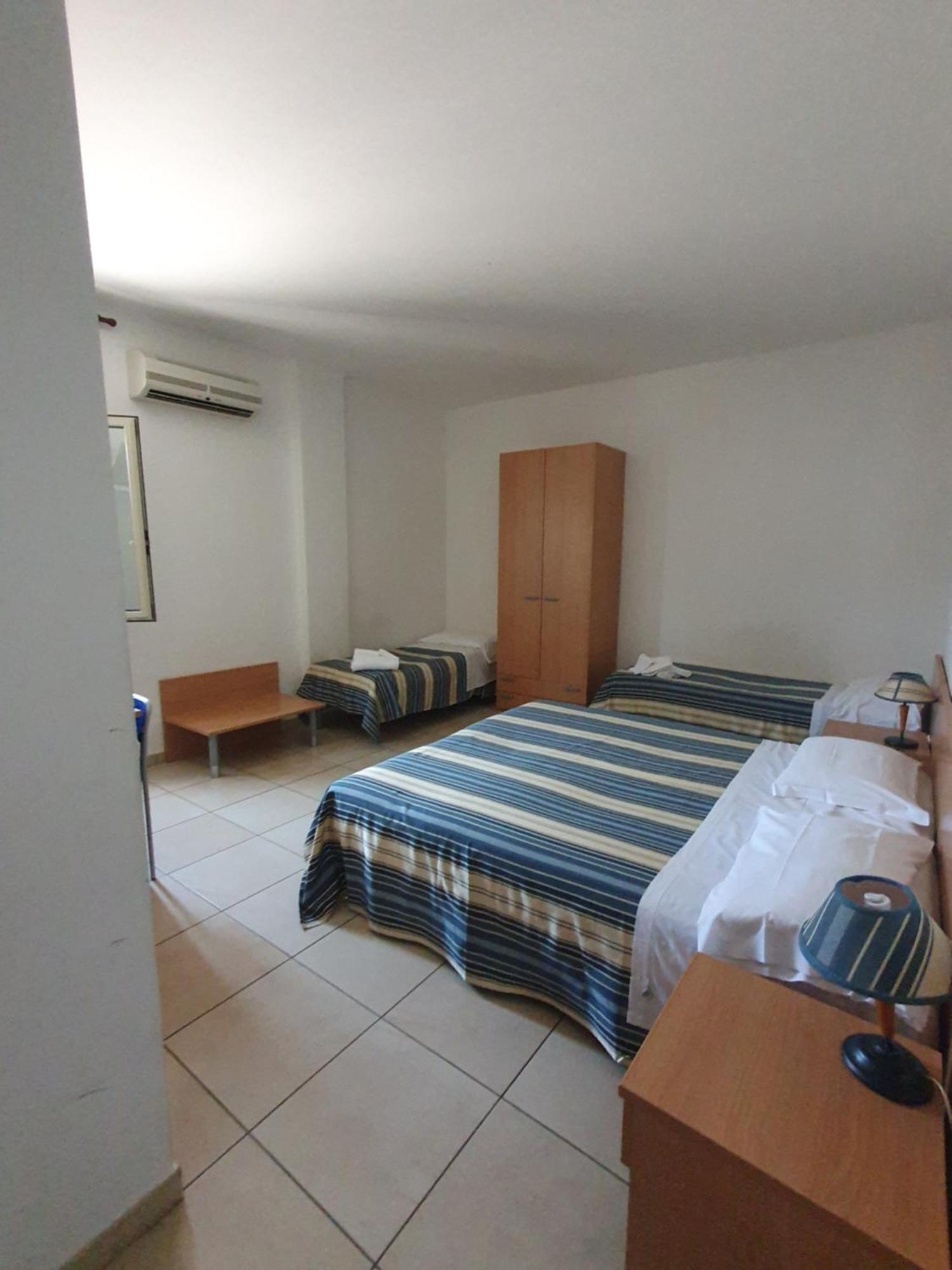 Hotel Il Timone Specchiolla Habitación foto